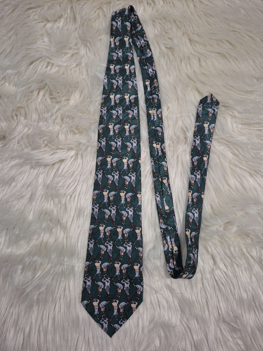 Museum Artifacts Men's Hand-Made Silk Golfer Necktie 56"